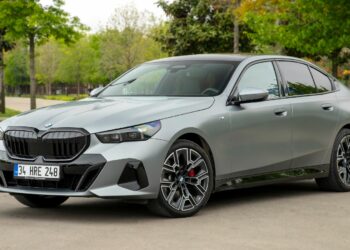 27 Vehicles With Headlights So Pricey They’ll Shock You After One Accident