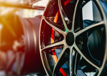 27 Things Canadian Drivers Should Do Before Pothole Season Destroys Their Suspension