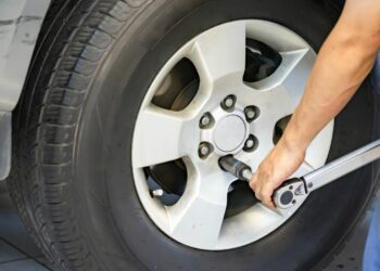 27 Tire Swap Mistakes Canadians Make Every Year (And How to Avoid Them)