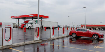 Why the Next Wave of Chinese EVs Could Force Canada’s Biggest Price War Yet