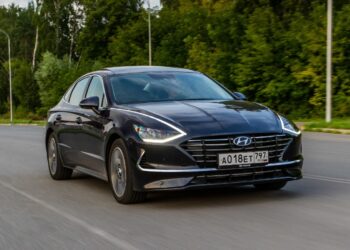 19 Popular Cars That Become Money Pits After the Warranty Ends