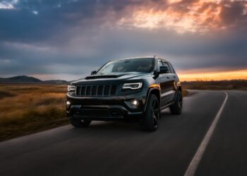 19 Cars With Windshields That Crack Constantly on Canadian Highways