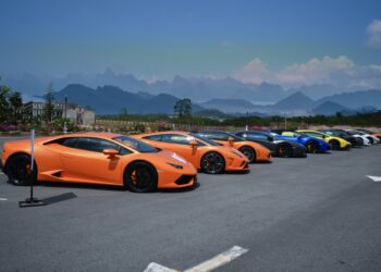 17 Vehicles With Hidden “Subscription” Costs Canadians Hate After the First Month