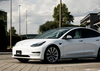 16 EVs That Actually Make Sense in Canada Now That Rebates Are Back