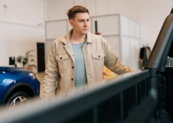 18 Red Flags a Used Vehicle May Be a Money Pit