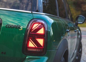18 Cars That Are Quietly Turning Into Money Pits in Canada