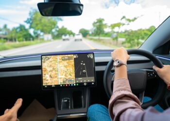 Why Some Drivers Are Regretting Massive Touchscreens in New Cars