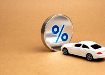 Why So Many Drivers Are Ditching EVs for Hybrids Again
