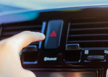 20 Things Police Notice First When They Pull Over a Driver