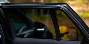 20 Things Police Notice First When They Pull Over a Driver
