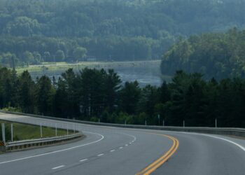 Why Some Drivers Are Turning Off Their Lane Assist Systems