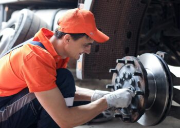 16 Car Maintenance Jobs Drivers Delay Until the Bill Explodes