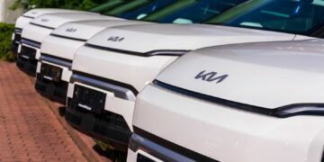 Canada’s EV Buyers Begin Taking Delivery of $36,995 Kia EV3 as New Low-Cost Models Hit Dealerships