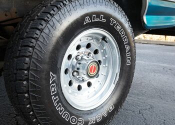 20 Signs Your Tires Are Telling You Something Is Wrong