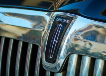 Lincoln Reportedly Moves Closer to Building a Bronco-Based Luxury SUV Around $70,000