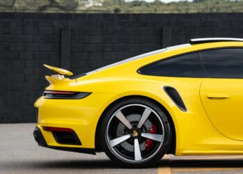 18 Things That Can Make a Car Harder to Park Than Expected