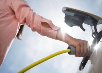 U.S. Senate Delays Permanent Chinese-Car Ban While Canada Allows 49,000 EVs at 6.1% Tariff