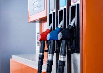 ⁠Toronto Gas Drops to $1.81/L While Vancouver Stays Above $2 as Pump Prices Split Canada