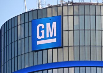 GM Keeps Cylinder Deactivation in New Silverado and Sierra V8s Despite Moving to Bigger Engines
