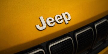 Jeep Taps China’s Momenta for New Driver-Assist Tech on Mass-Produced Models — Canada Rollout Unconfirmed