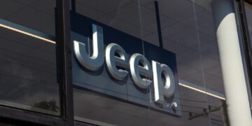 Jeep Recalls 201,976 U.S. Vehicles Over Tire-Warning Software as Canadian Owners Await Word