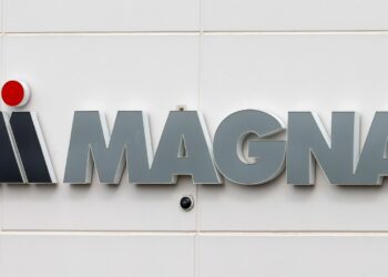 Magna Shares Drop 1.4% as Canada-U.S. Trade Fight Hits Auto-Parts Investors