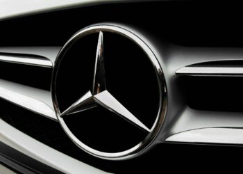 Mercedes-Benz Confirms 2027 S-Class Canadian Debut With a Much More Tech-Heavy Flagship