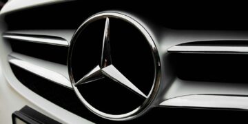 Mercedes-Benz Confirms 2027 S-Class Canadian Debut With a Much More Tech-Heavy Flagship