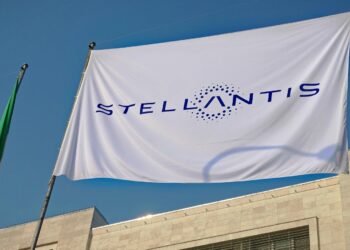 Stellantis Launches Up to $7,500 in Canadian Jeep Discounts as Tariff Fight Squeezes Auto Market