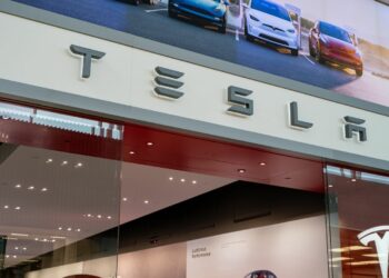 Tesla’s China-Made EV Sales Fall 7.9% From July as Canada Remains in Shanghai Export Mix