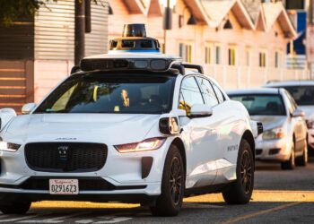 Singapore Gives Waymo a 2028 Robotaxi Path as Canada’s Driverless-Car Rules Lag Behind Deployment
