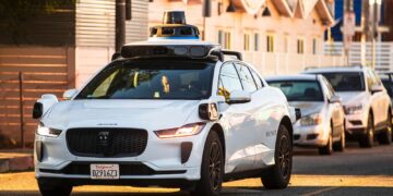 Singapore Gives Waymo a 2028 Robotaxi Path as Canada’s Driverless-Car Rules Lag Behind Deployment