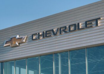 Chevrolet Restricts Silverado’s Multi-Flex Tailgate to Three Trims—and Raises the U.S. Option Price