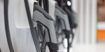 Quebec Transit Operator Unveils 3-Megawatt EV Charging System With 40 Overhead Chargers