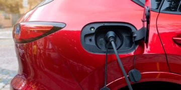 Canadian Zero-Emission Vehicle Sales Surge 55.1% While Overall Auto Sales Rise Just 4.9%: StatCan