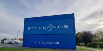 Stellantis Burns €4 Billion in One Quarter as Windsor Auto Workers Face Three-Week Shutdown