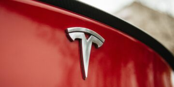 Tesla Falls Outside Top 10 in EV Innovation Ranking as Geely, Volkswagen and BYD Lead