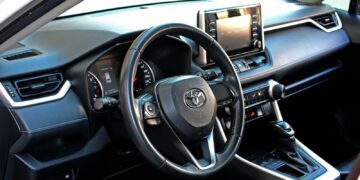 2026 Toyota RAV4 vs Honda CR-V: Which SUV Makes More Sense for Canadians?